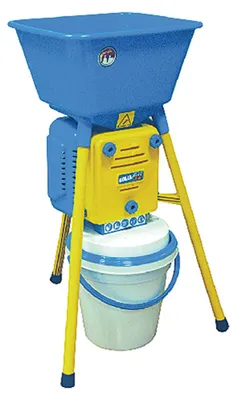 Immagine prodotto di Kerbl Elektrische Getreidemühle (750W, 3 Standbeine, Mahlwerk aus Metall) 70321