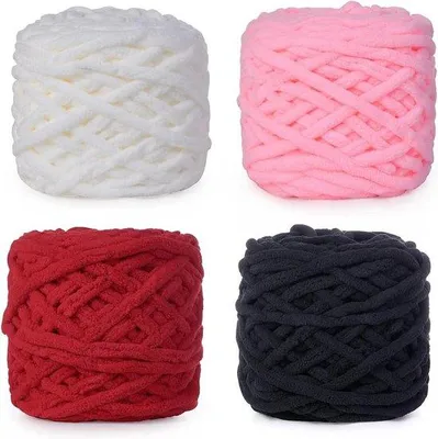 Image de 4 pelotes de 100 g de laine pour le tricot et le crochet