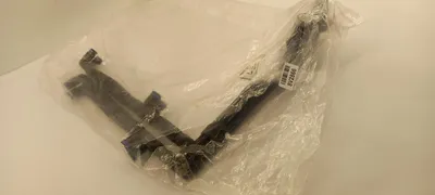 Obrázek produktu pro Originální chladičová hadice s teplotním senzorem pro Volkswagen Passat B8, číslo dílu: 3Q0915467B