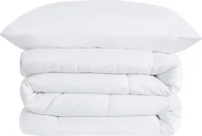 Produktbild von Unyqoos® Ganzjahres-Bettdecken-Set 155x220 cm inkl. Kopfkissen 80x80 cm, Microfaserbezug, 300 GSM Füllung, gesteppte Decke mit weißer Biese & 8 Befestigungsschlaufen
