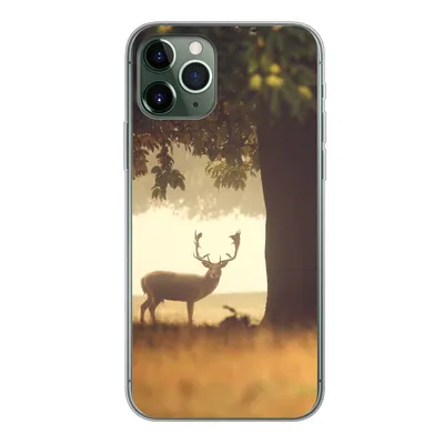 Produktbild von MuchoWow® Handyhülle Schutzhülle Hülle für iPhone 11 Pro Hirsche - Bäume - Wald Silikon Softcase Handy Hülle - Handy