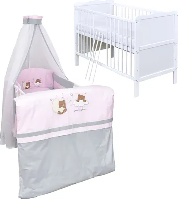 Produktbild von Baby-Delux Babybett Komplettbett Jack 140x70 Weiß Kiefernholz inkl. 10-tlg Set. Matratze, Bettwäsche Set, Beißschienen & Stickerei- Traumland Rosa Gra