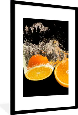 Produktbild von MuchoWow® Gerahmtes Poster Orange - Stillleben - Wasser - Schwarz - Obst 60x90 cm - Poster mit Schwarzem Bilderrahmen Wandposter Rahmen Foto Bilder - Dekoration - Wandposter Wohnzimmer - Hochwertig