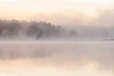 Obrázek produktu pro Fototapeta Tadessi | Jezero | 4,00 m x 2,70 m | Béžová | Šedá | Fototapeta | Digitální tisk