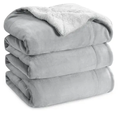 Produktbild von Weiche Sherpa Decke 220x240 - Sofadecke, Hellgrau