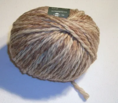 Produktbild von NEBIOLA, dickes gefärbtes Schurwollgarn  von Schulana - beige meliert (110) - ca. 100m/100g