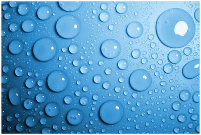 Produktbild von Wallario Premium Glasbild, freischwebende Optik, kräftige Farben, Größe 90 x 60 cm Motiv Wassertropfen auf Blau