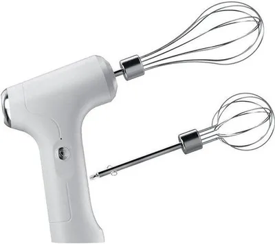 Immagine prodotto di Frullatore elettrico bianco, ricaricabile tramite USB, portatile