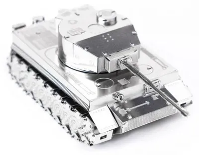 Imagen del producto de Kit de construcción de tanque de acero "Ponderous Panzer"