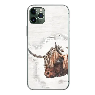 Produktbild von MuchoWow® Handyhülle Schutzhülle Hülle für iPhone 11 Pro Max Scottish Highlander - Tiere - Zeitungspapier Silikon Softcase Handy Hülle - Schutz
