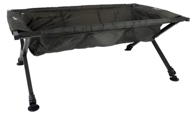 Produktbild von Traxis Carp Cradle XXL - Zusammenklappbare Karpfen-Enthakungsmatte - Verstellbare Beine und volles Futter - Fischfreundlich und wasserabführend - Inklusive Transporttasche - Optimale Karpfenpflege