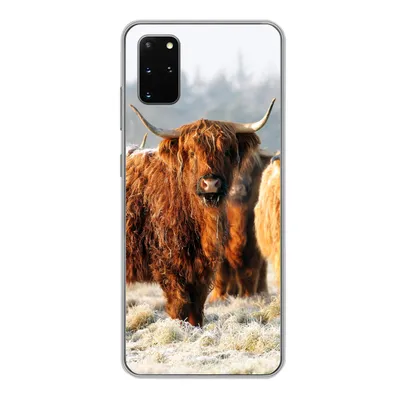 Produktbild von MuchoWow® Handyhülle Schutzhülle Hülle für Samsung Galaxy S20 Plus Schottische Highlander - Schnee - Wald Silikon Softcase Handy Hülle - Hartschale