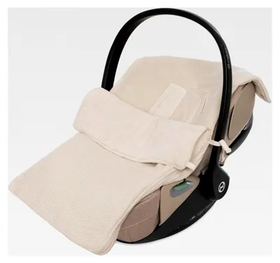 Produktbild von Fußsack Basic Knit – Oatmeal – Für Babyschale und Kinderwagen – Geeignet für 3-Punkt- und 5-Punkt-Gurt – Strickmuster und Fleecefutter