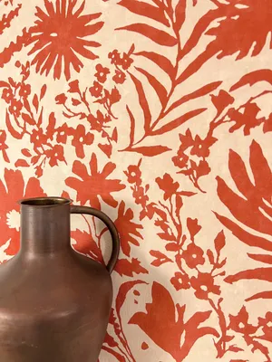 Produktbild von NEWROOM Tapete Narcisa Red Rot Vliestapete - Floral Blumen Blüten Germany