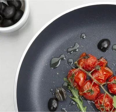 Immagine prodotto di Padella antiaderente in alluminio Vogue Teflon Platinum Plus da 24 cm