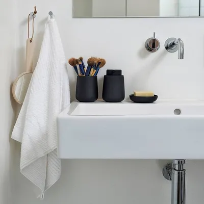 Produktbild von Zone Denmark Badehandtuch Classic 140 x 70 cm weiß