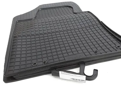 Immagine prodotto di Tappetini in gomma per Hyundai i30 CW / Estate / Coupe Tappetini in gomma di qualità originale inodore 4 pezzi neri NUOVO