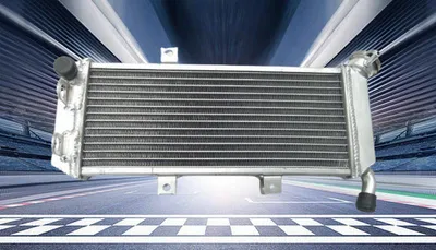 Imagen del producto de Radiador para motocicleta, aluminio. Refrigeración eficiente. Pieza para motor. Metal