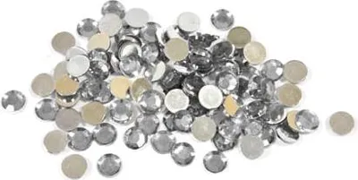Obrázok produktu pre 100 mini konfety kruhy strieborné 0,6 cm - jednotná veľkosť