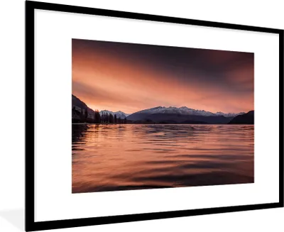 Produktbild von MuchoWow® Gerahmtes Poster See - Berg - Himmel 90x60 cm - Poster mit Schwarzem Bilderrahmen Wandposter Rahmen Foto Bilder - Wanddekoration - Fotos