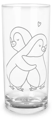 Produktbild von Mr. & Mrs. Panda Glas Pinguine Kuscheln 400 ml - Transparent - Geschenk, Tumbler, Cocktailglas, Trinkglas, für Freundin, Valentinstag, Longdrinkglas, Frauen, Wasserglas