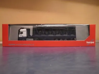 Produktbild von Herpa LKW MB Actros 11 Bigspace Rungen-Sz 2 Gittermastteilen Wasel Krane 303439