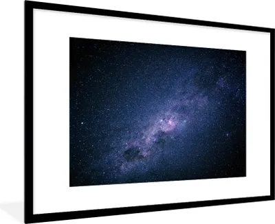 Produktbild von MuchoWow® Gerahmtes Poster Die Milchstraße an einem dunklen Himmel 90x60 cm - Poster mit Schwarzem Bilderrahmen Wandposter Rahmen Foto Bilder - Wanddekoration - Fotos