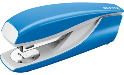 Image de Leitz 5502-00-30 5502 Agrafeuse de bureau NeXXt - 30 feuilles, bleu clair