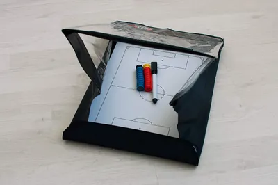 Produktbild von POWERSHOT Taktisches Fußballbrett - wasserdicht - magnetisch - 24 x 35cm - mit Magneten, Filz und Schwamm