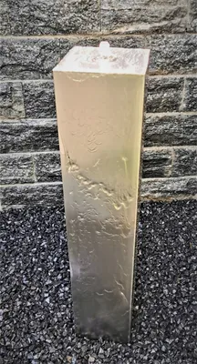 Produktbild von Säulenbrunnen 100 / 20 cm eckig Edelstahl matt gebürstet incl. LED ohne Becken Gartenbrunnen