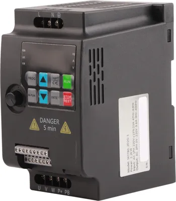 Immagine prodotto di SKI780?2D2G?1 Mini inverter convertitore di frequenza VFD da 1 fase 220V a 3 fasi 220V (220VAC 2.2kW)