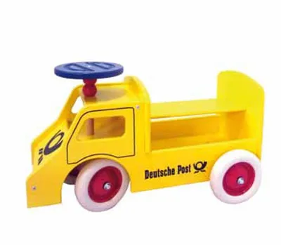 Productafbeelding van Houten loopauto. Afmetingen: L/B/H 55,5 cm / 25 cm / 33 cm. Nieuw