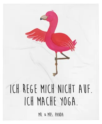 Produktbild von Mr. & Mrs. Panda Tagesdecke Flamingo Yoga - Weiß - Geschenk, Bettüberwurf, Yogapose, Entspannt, Yogi, Kuscheldecke, Bettdecke, Achtsamkeit, Schlafdecke, Meditieren, Plaid