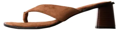Obrázok produktu pre Sandále na podpätku Joalice