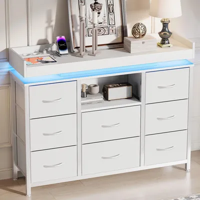 Obrázok produktu pre Komoda s 8 zásuvkami – komoda s látkovými zásuvkami do spálne alebo obývačky – LED osvetlenie s USB portom – drevený rám – 108 x 30 x 82 cm – biela