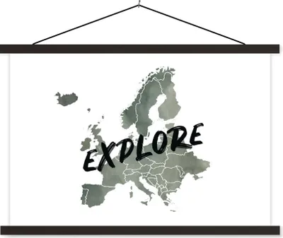 Produktbild von MuchoWow® Textilposter Karte - Europa - Zitate 60x40 cm mit schwarzem Rahmen - Hölzernes