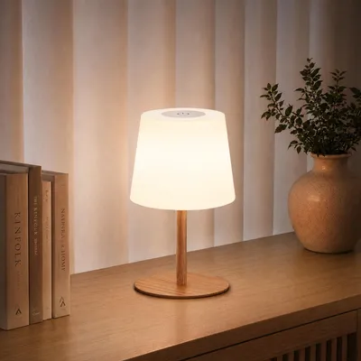 Imagen del producto de Lámpara de mesa LED inalámbrica y luz de noche con control táctil, recargable por USB-C y con regulador de intensidad, disponible en 3 colores de luz