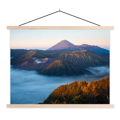 Produktbild von MuchoWow® Textilposter Vulkan - Natur - Nebel 120x90 cm mit holzfarbenen Rahmen - Magnetisch