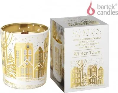 Obrázok produktu pre Vonná sviečka v skle 200g s dreveným knôtom v krabičke - Winter Town