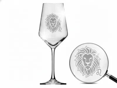 Weinglas mit Löwe-Gravur 350 ml spülmaschinenfest