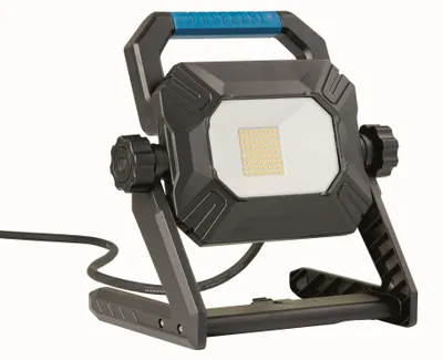 Image de Projecteur de travail à LED 55W dimmable Prise de courant intégrée