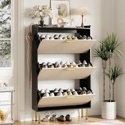 Imagen del producto de Zapatero con 3 puertas, modelo "schuhkipper", color , tapizado en tela, dimensiones: 80 x 24 x 132 cm