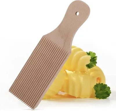 Zdjęcie produktu dla Talerz do gnocchi z drewnianą łopatką do garganelli – dodatek do maszynki do ciasta – do gnocchi, makaronu, cavatelli i spätzle