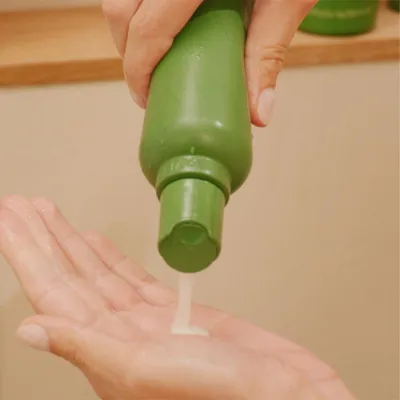 Produktbild von Aveda BE CURLY Haarwaschmittel 250 ml
