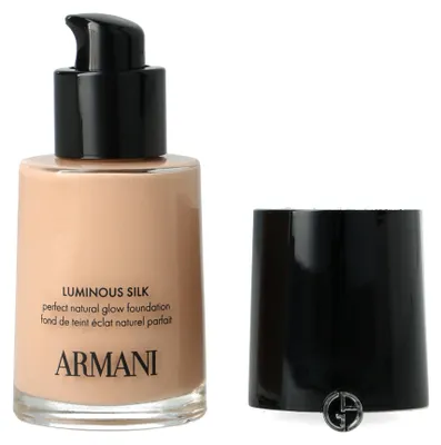 Immagine prodotto di Fondotinta luminoso Giorgio Armani Luminous Silk, tonalità 3.75 Fair – rosa freddo, 30 ml