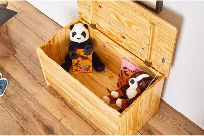 Produktbild von Spielzeugtruhe HANNAH, praktische Aufbewahrungsbox aus massiver Kiefer in natur, schöne Spielzeugkiste mit Klemmschutz