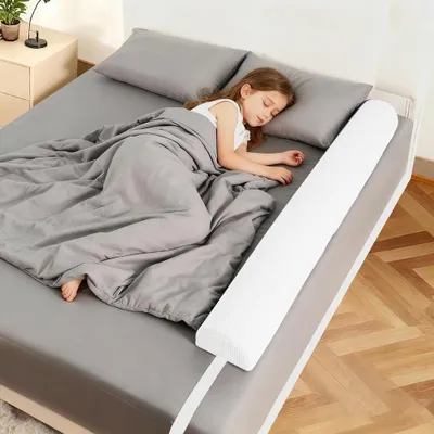 Productafbeelding van Omgoods - Veiligheidshekje voor Ledikant - Foam Bescherming voor Baby's en Ouderen, Wit (105 cm)