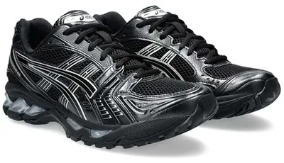 Produktbild von Kaufen Sie den ASICS GEL-KAYANO 14 Black Pure Silver bei Kicksshop. Sportlicher schwarz-silberner Sneaker mit GEL-Dämpfung und Retro-Running-Design.