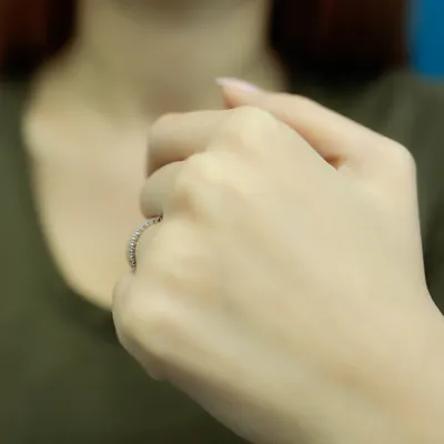Produktbild von 0,54 Carat Diamant rundum Memoire Ring 14 Karat Weißgold - 49 (15,60 mm)