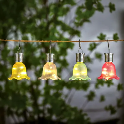Obrázok produktu pre GLOBIZ Zavesiteľné solárne kvety - 4 druhy - 3 teplé biele LED - 17,5 x 9,5 cm, Obrázok generovaný UI